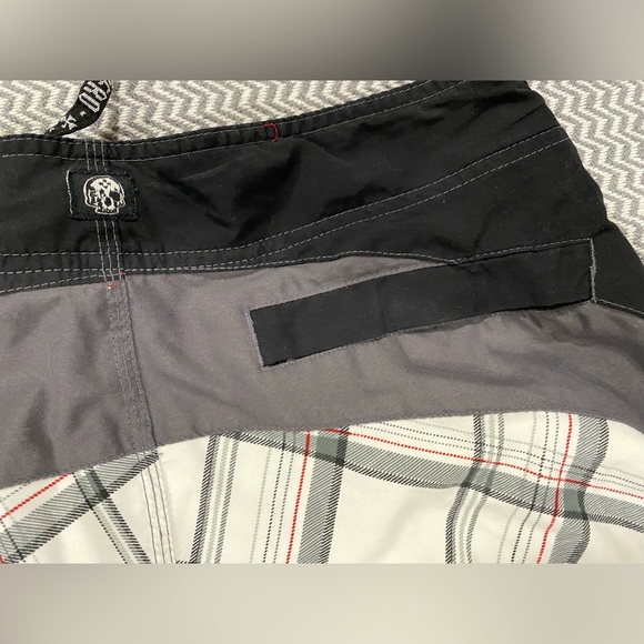 Stylish Plaid Board Shorts - White, black, Red -Size Medium Men’s Swimsuit - Picture 9 of 11